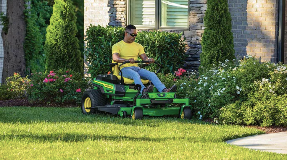 Zero Turn Mowers: How to Choose the Best Model for Your Lawn